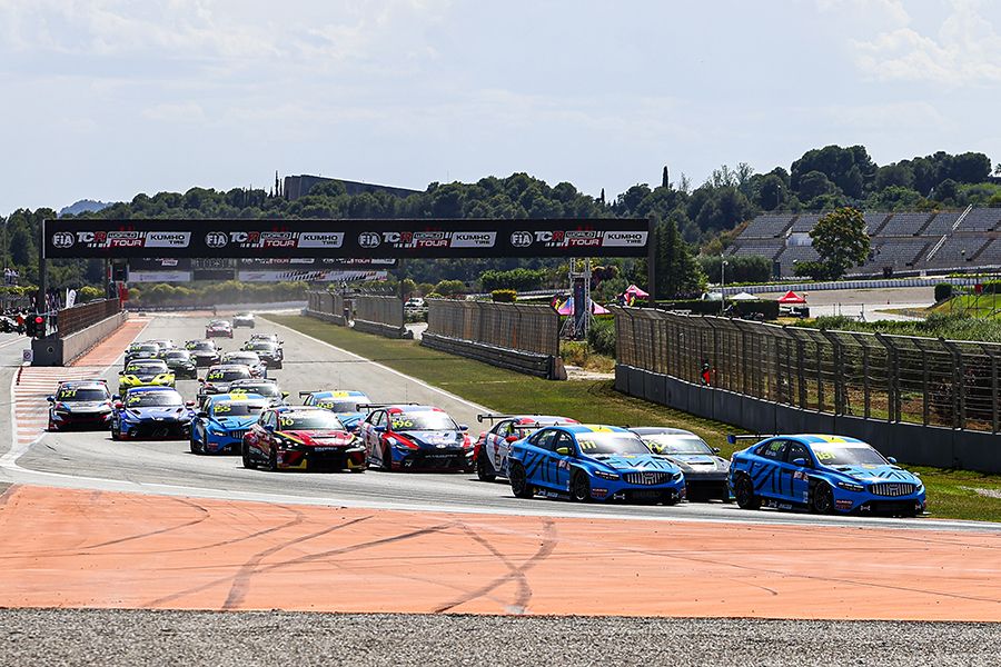 Santiago Urrutia leads as the series goes to Paul Ricard