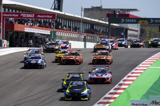 KUMHO TCR World Tour and TCR Europe together in Portim&atilde;o