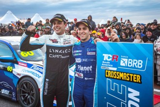 Uruguay&rsquo;s Urrutia and Casella make two poles on home ground 