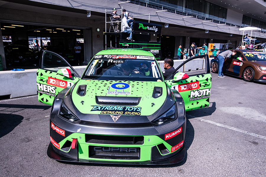 Guerrieri and Rej&oacute;n revel with first poles of the year in Mexico City