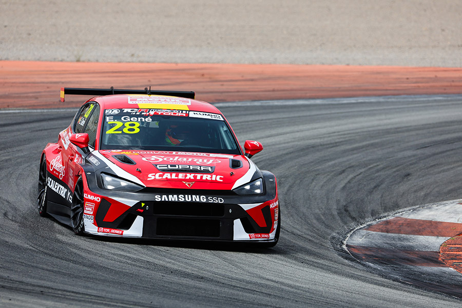 Gen&eacute; qualifies sixth for his Kumho FIA TCR World Tour debut