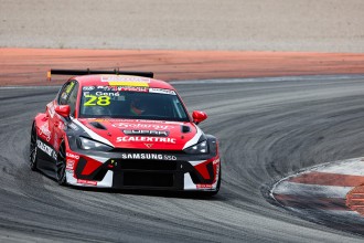 Gen&eacute; qualifies sixth for his Kumho FIA TCR World Tour debut