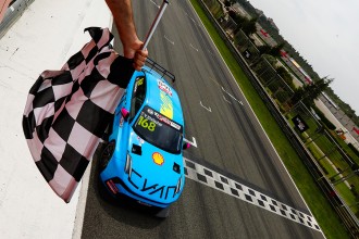 Ehrlacher takes the championship lead with victory in Race 3