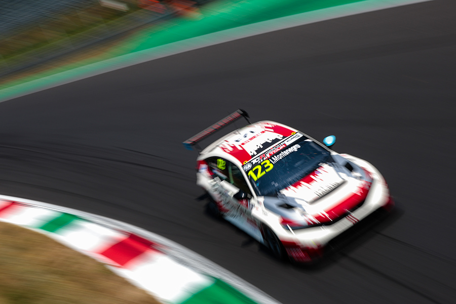 Montenegro and Guerrieri lead scorching hot practices at Monza