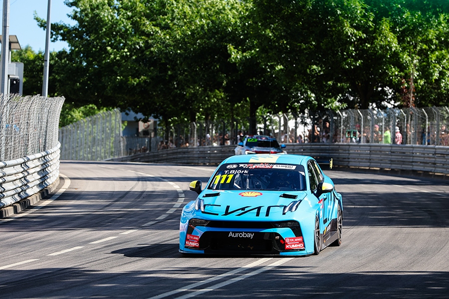 Cyan Racing's domination continues with Bj&ouml;rk and Ma