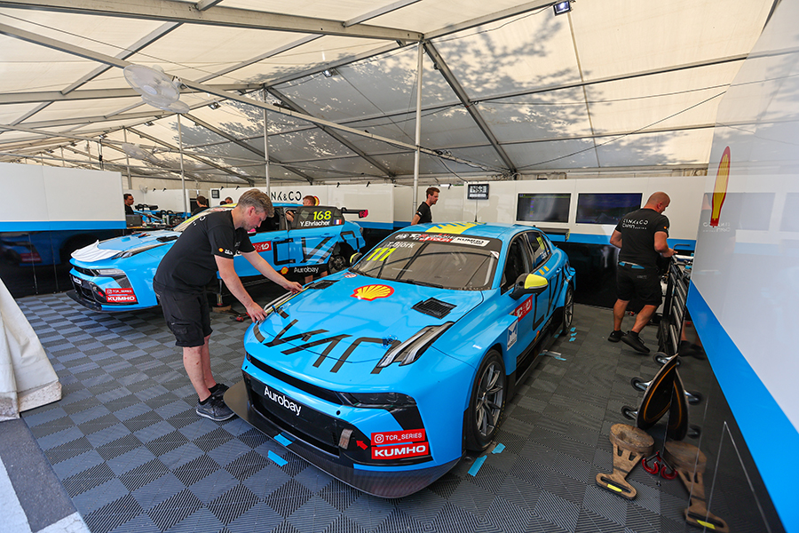 TCR teams to build cars overnight at The Bend