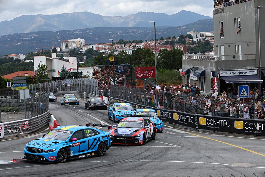 Yann Ehrlacher triumphs in incident-packed Race 1 at Vila Real